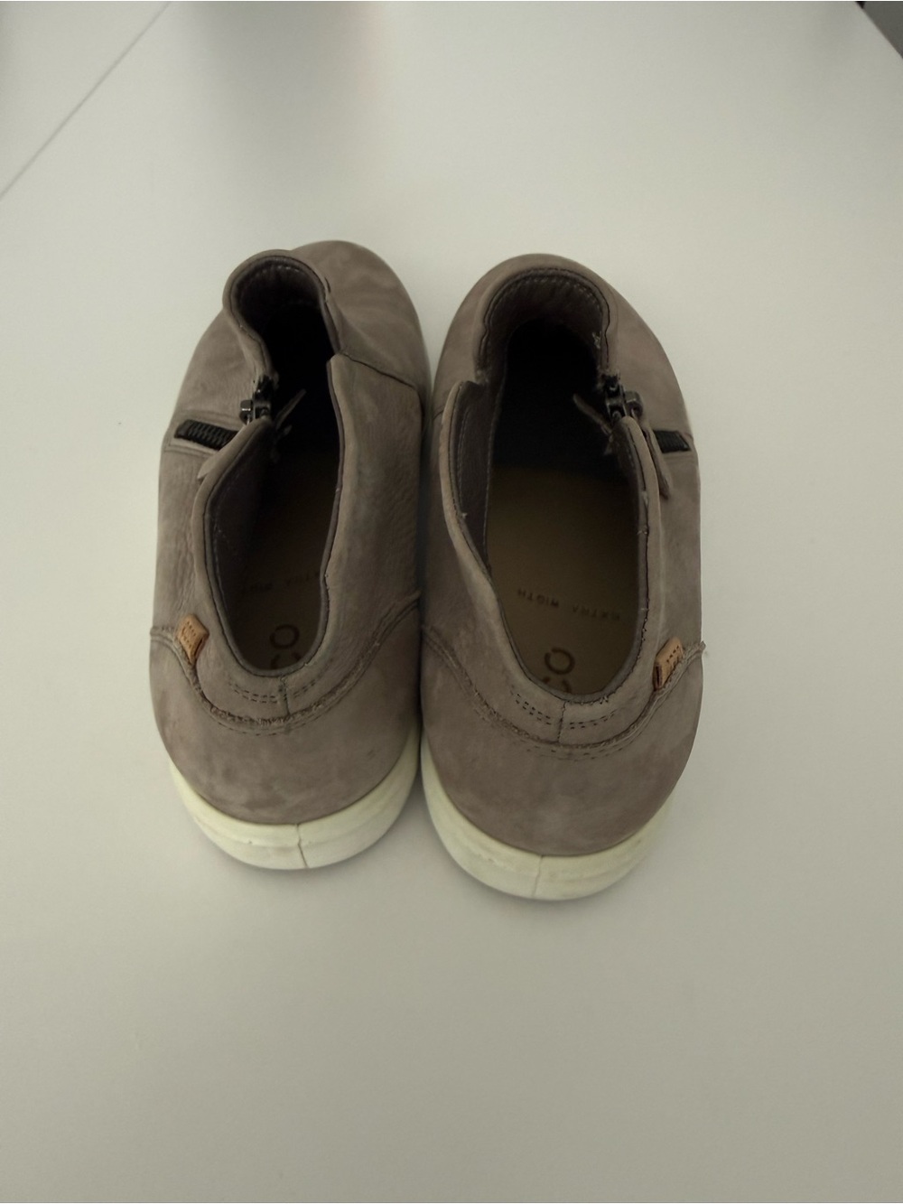 Ecco Women’s Soft 7 Liw side zip booties size 11W 42EU Grey Leather 
/Nubuck - Picture 9 of 14